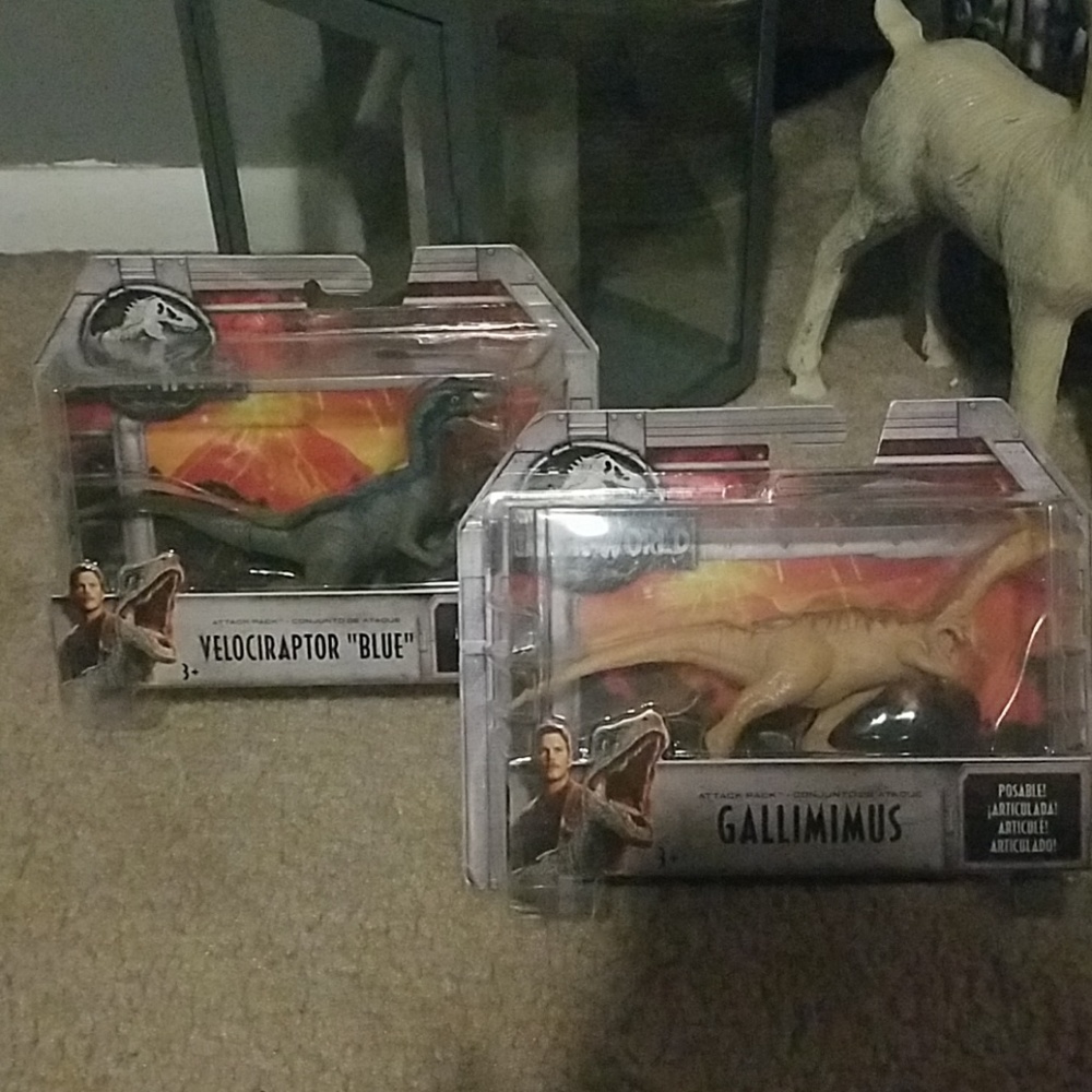 Jurassic World 2 figures